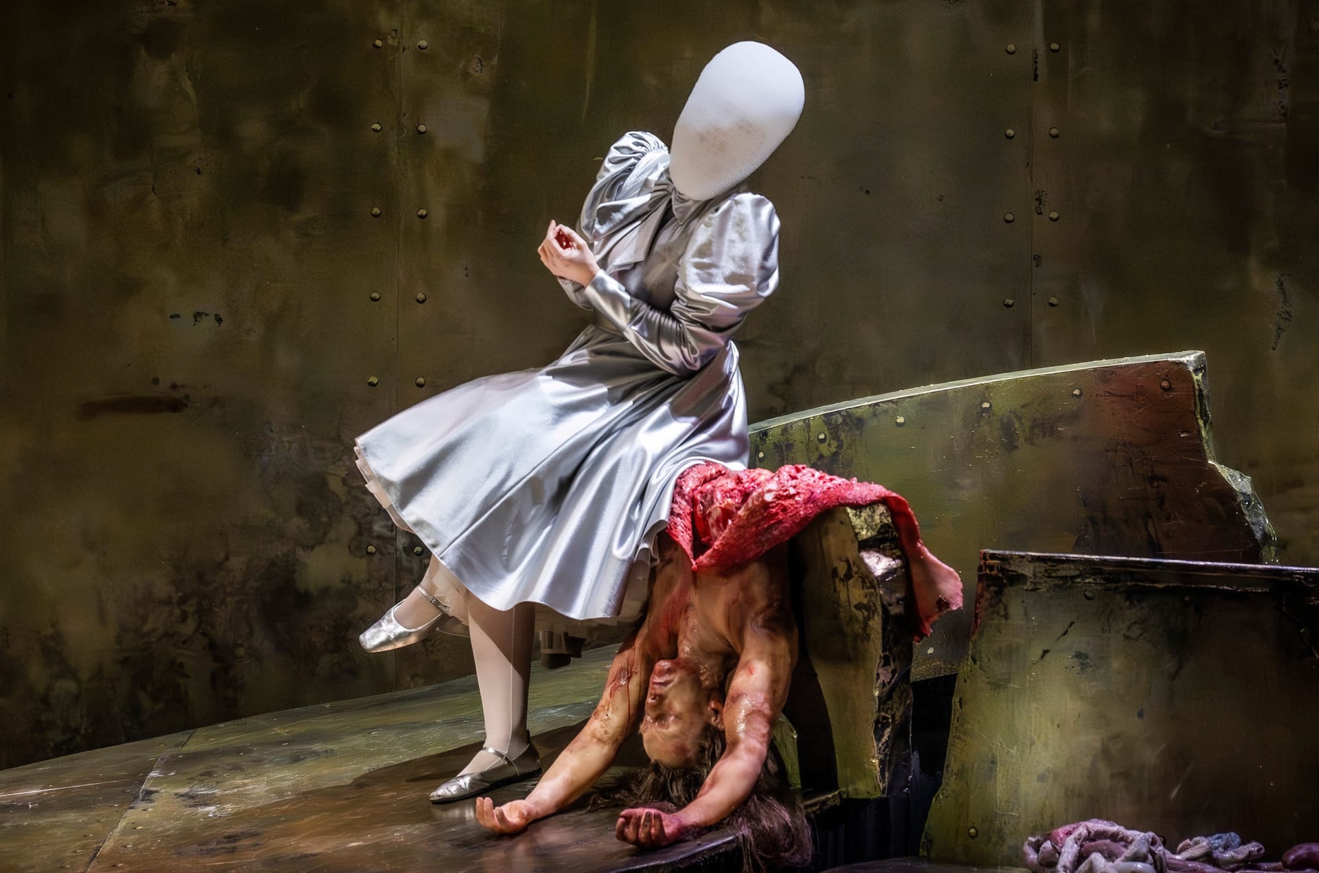 Dance for me! SALOME